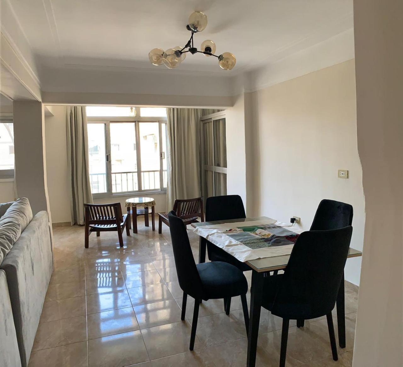 Apartment Cozy 10 To 15 Min Driving To International Airport Cairo