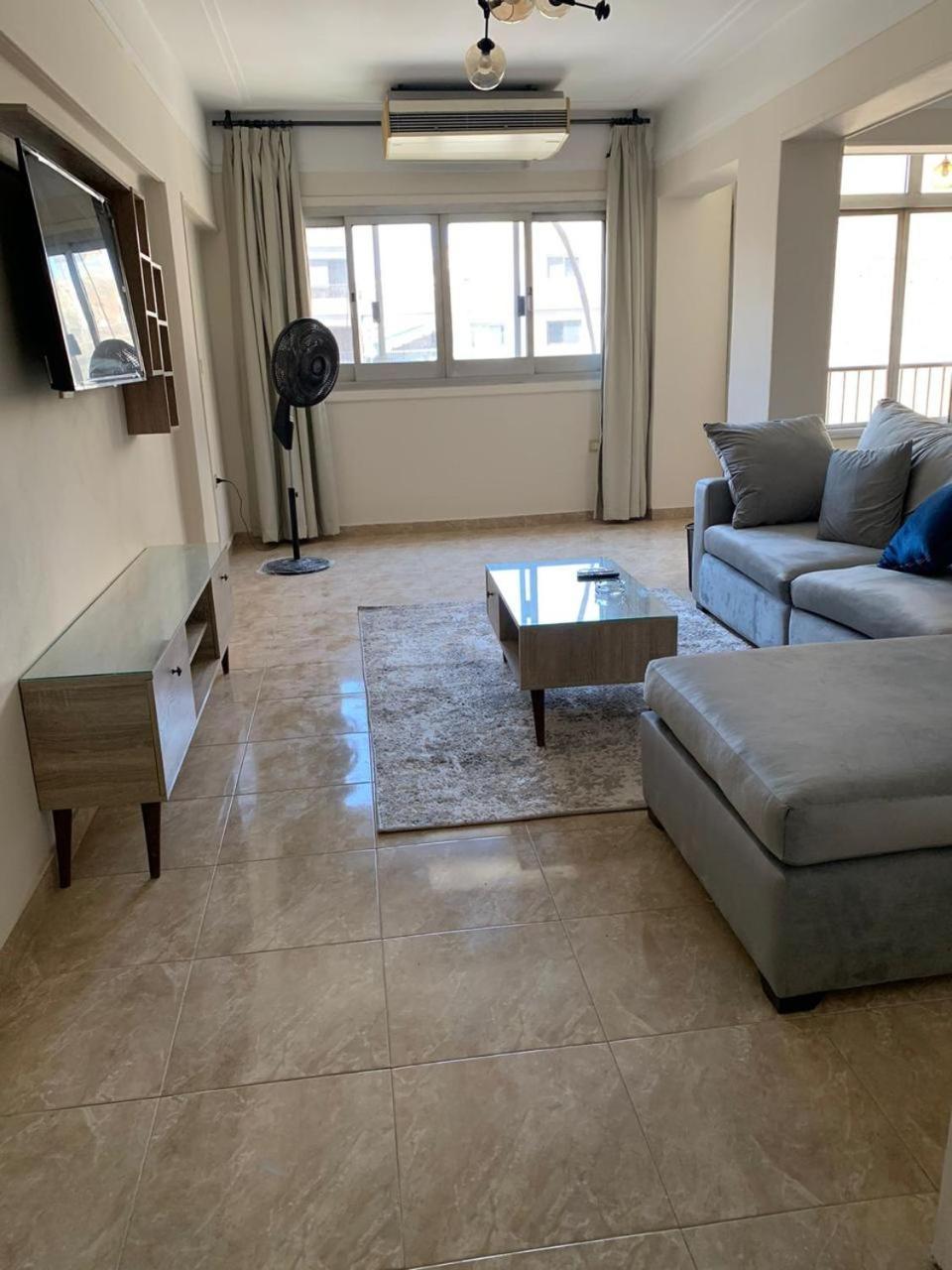 Apartment Cozy 10 To 15 Min Driving To International Airport Cairo