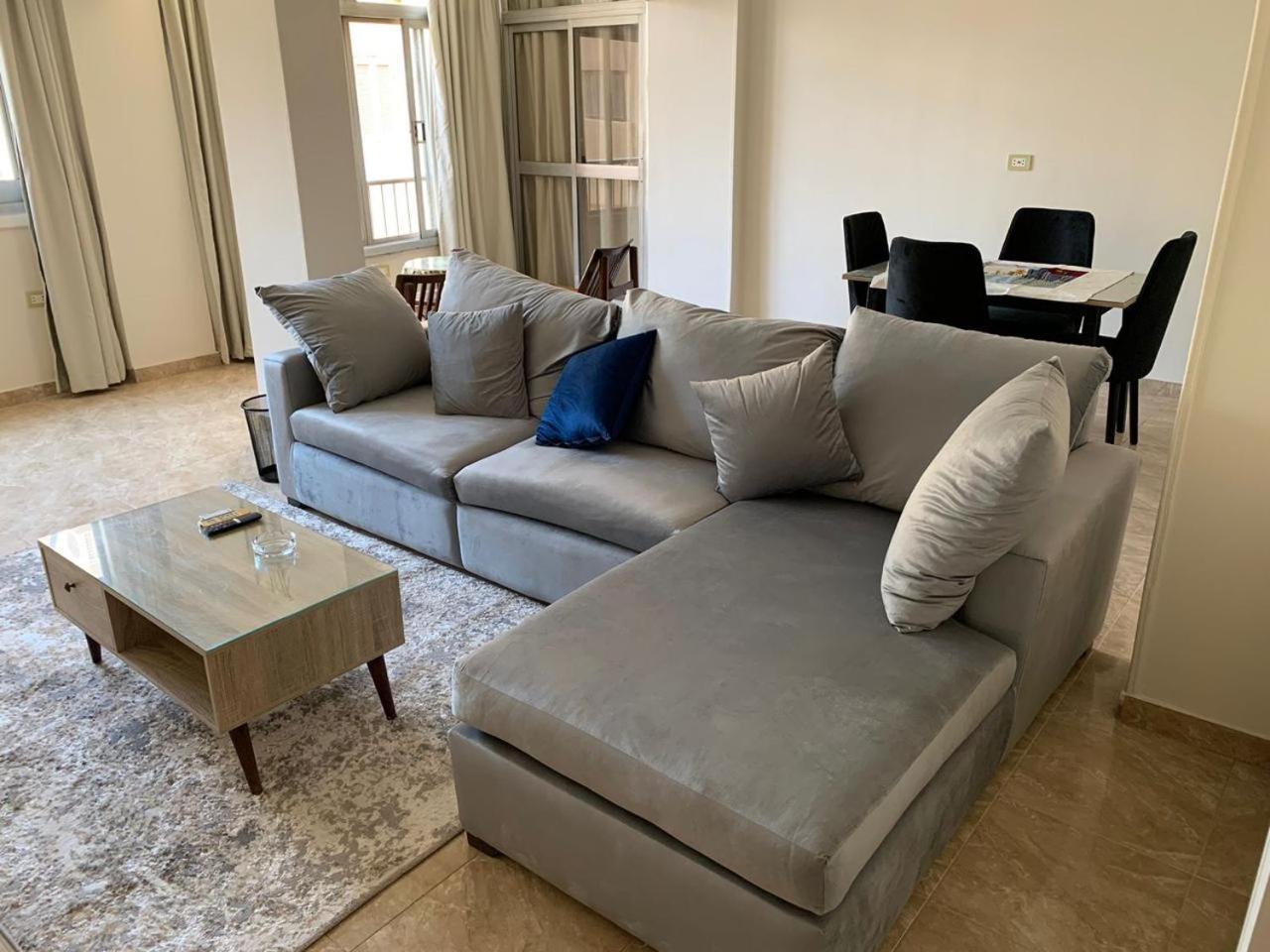 Apartment Cozy 10 To 15 Min Driving To International Airport *