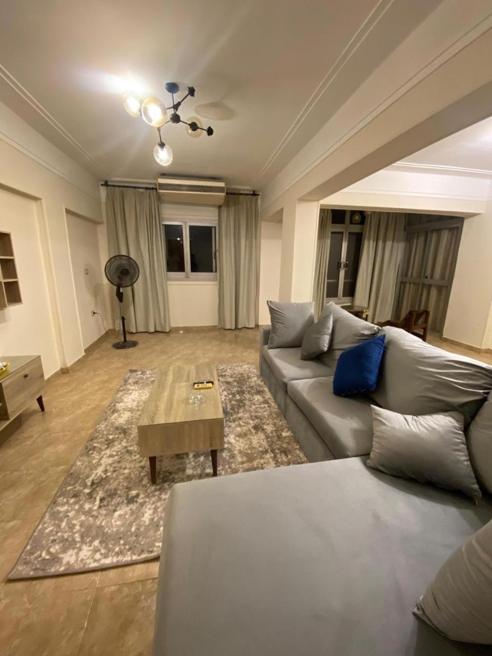 Apartment Cozy 10 To 15 Min Driving To International Airport Cairo