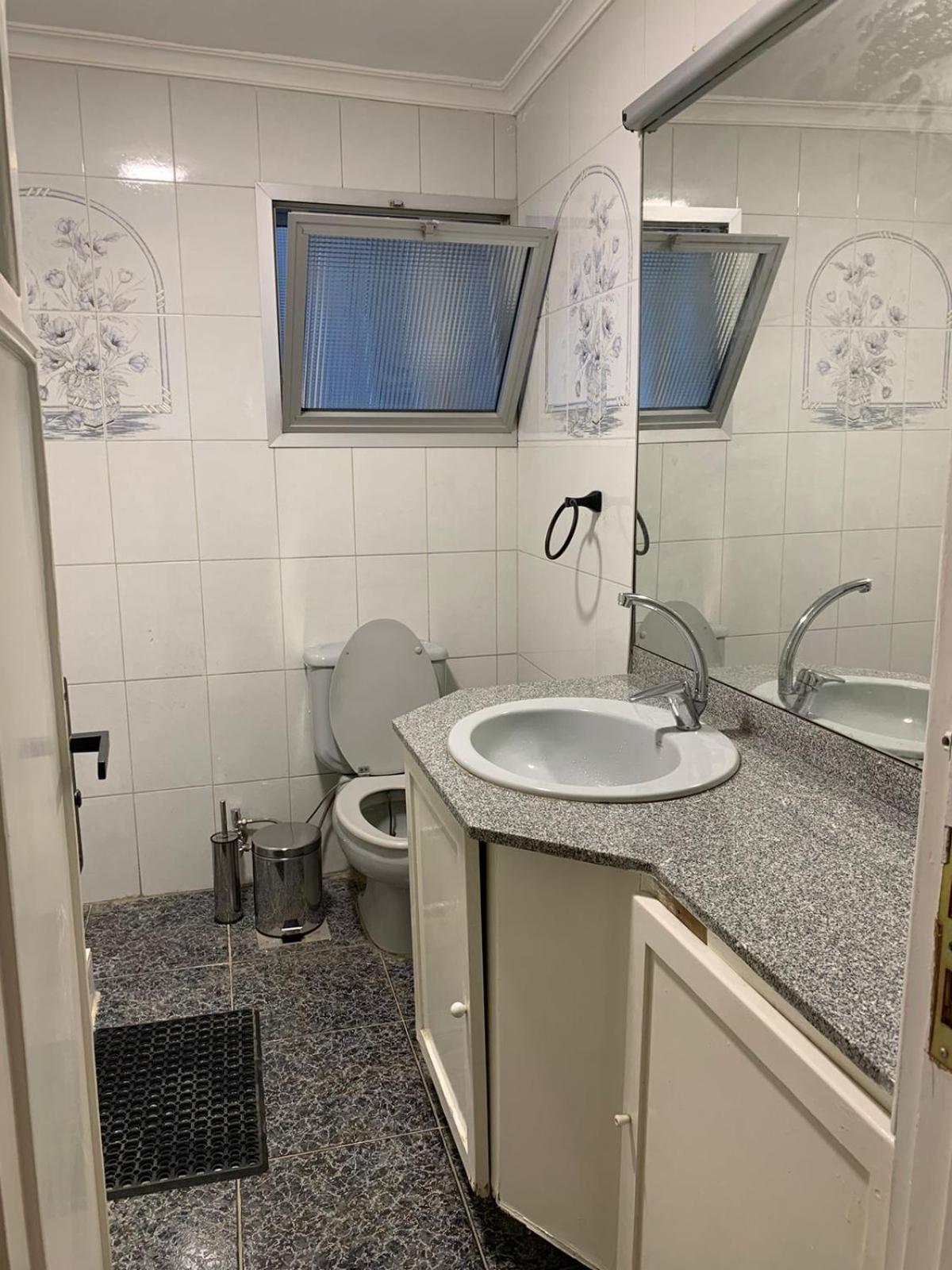 Cozy 10 To 15 Min Driving To International Airport Apartment *